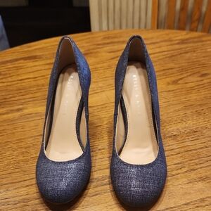 Kelly & Katie Larissa Size 8